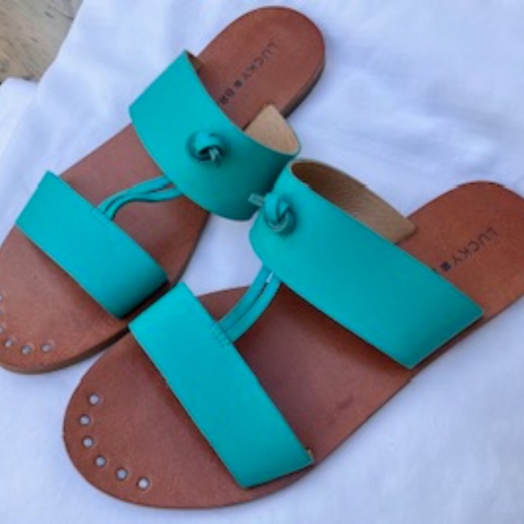 Lucky Brand Turquoise Blu Flat Leather Upper Sandals with Top Knot Accent Size 7 - Picture 2 of 6
